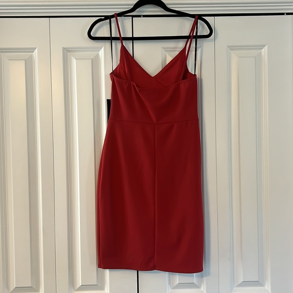 Lulus Red asymmetrical body con - Picture 2 of 3